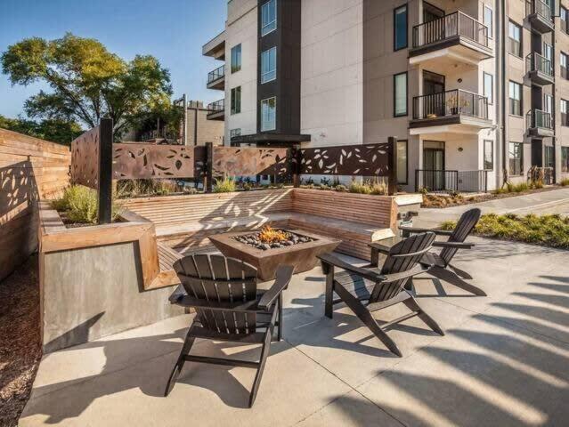 Cozysuites Spacious 2Br Next To Whole Foods インディアナポリス エクステリア 写真
